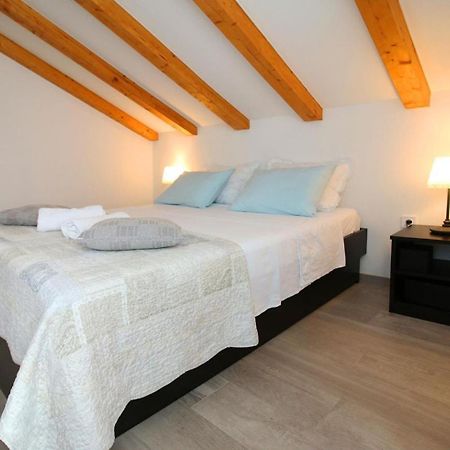 Apartments Elvi - Amazing Position & Parking Primošten Екстериор снимка