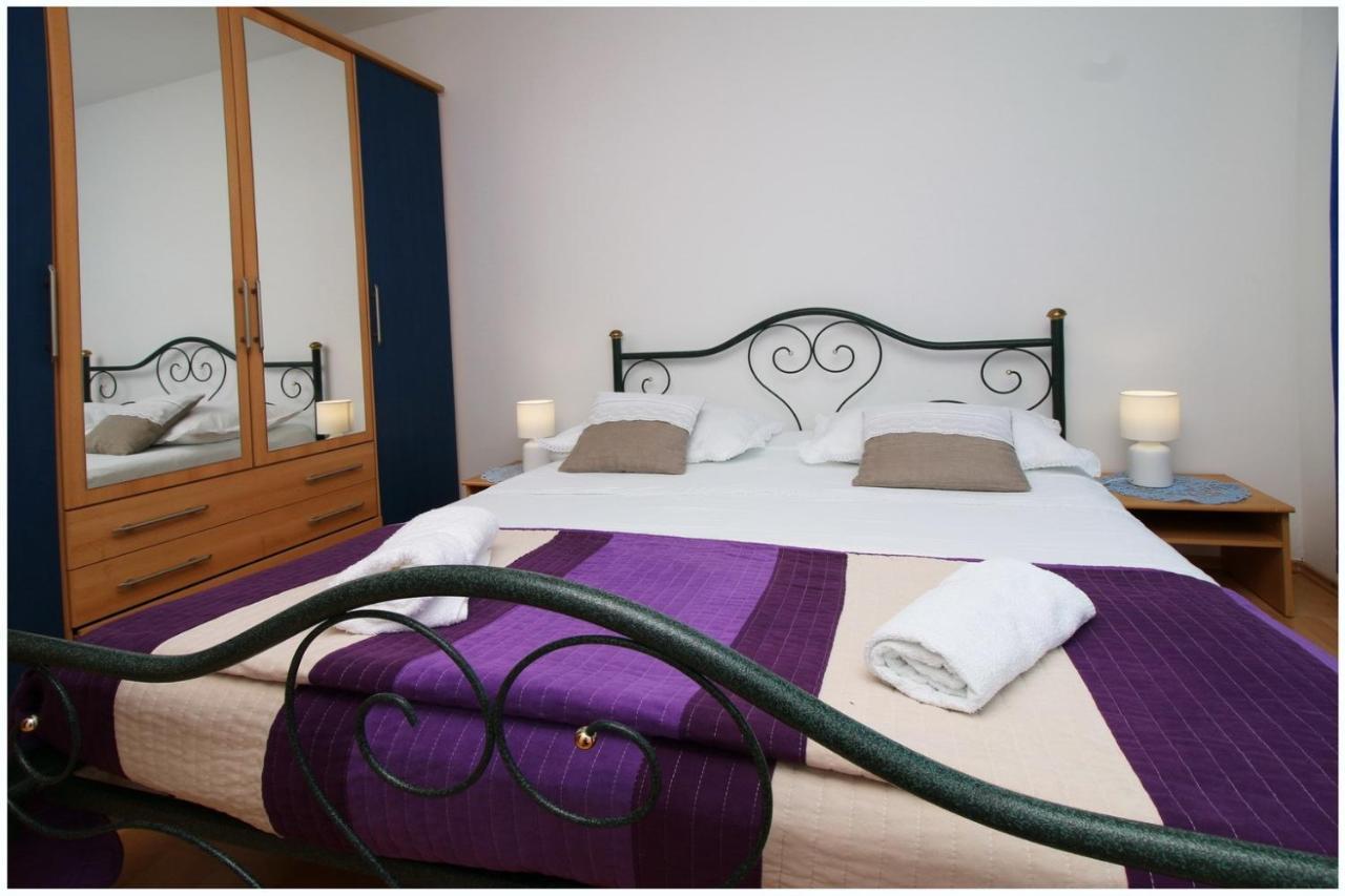 Apartments Elvi - Amazing Position & Parking Primošten Екстериор снимка