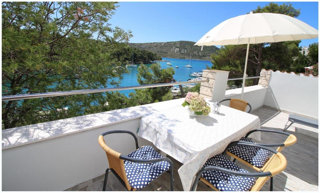 Apartments Elvi - Amazing Position & Parking Primošten Екстериор снимка